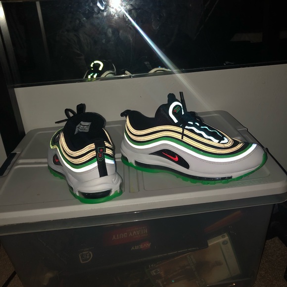 Nike airmaxes men’s size 11 - Picture 1 of 1